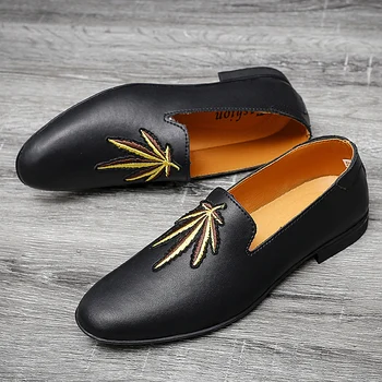 Кожаная мужская деловая обувь на плоской подошве со шнуровкой и острым носком, весенне-осенняя мужская официальная обувь в английском стиле